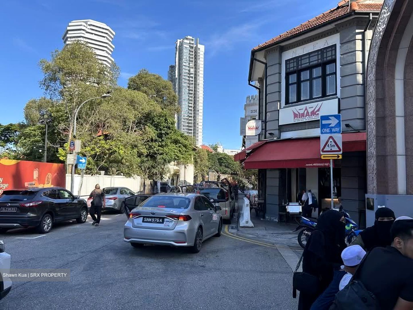 Kandahar Street (D7), Retail #589662851